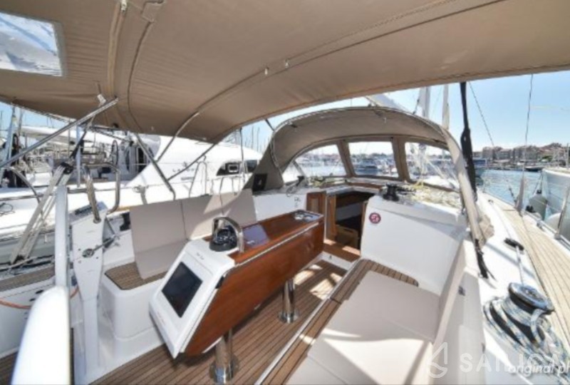 Bavaria 37 Cruiser - Yacht Charter Sailica
