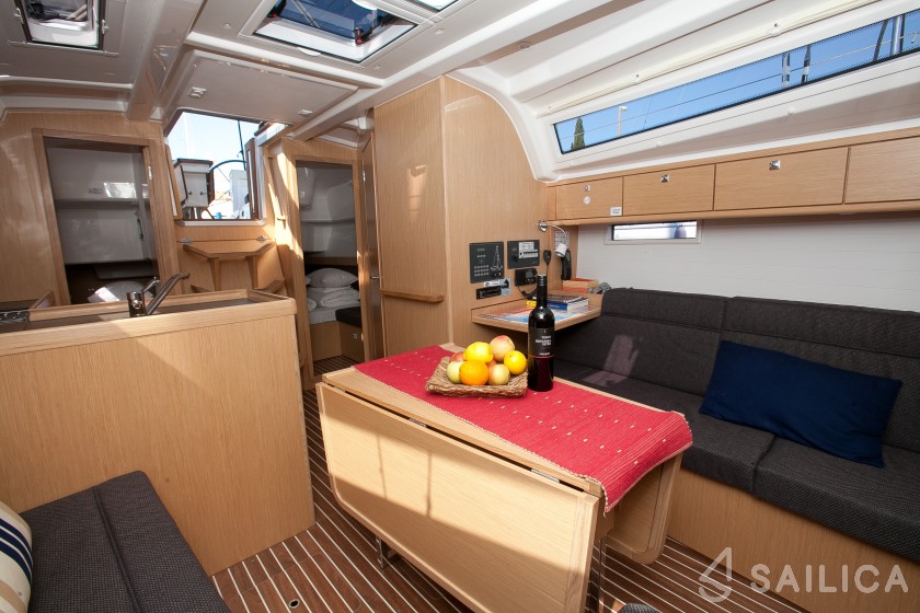 Bavaria 37 Cruiser - Yacht Charter Sailica