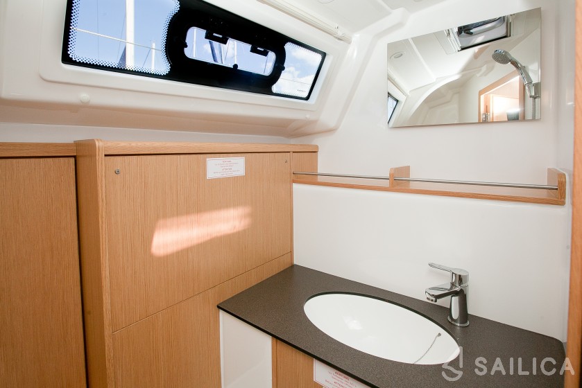 Bavaria 37 Cruiser - Yacht Charter Sailica