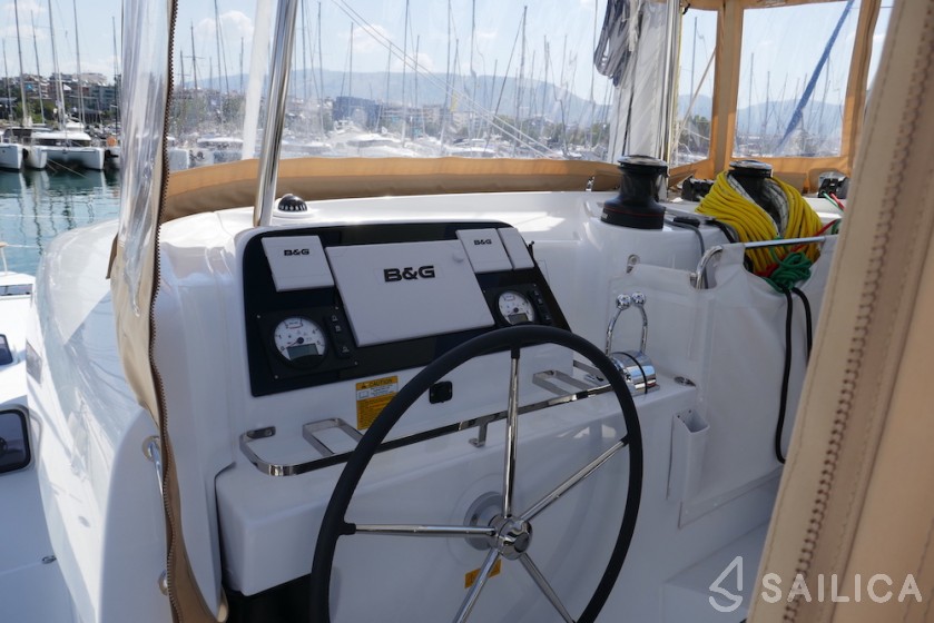 Lagoon 42 - Yacht Charter Sailica