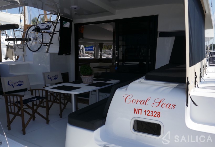 Lagoon 42 - Yacht Charter Sailica