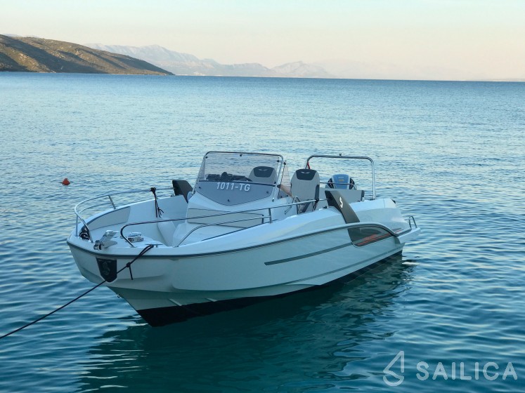 Beneteau Flyer 7.7 SUNdeck - Yacht Charter Sailica