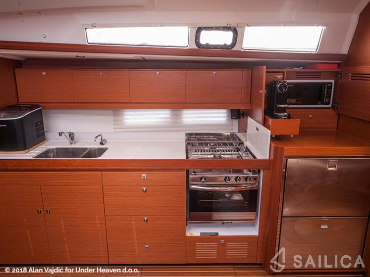 Dufour 460 GL - Yacht Charter Sailica