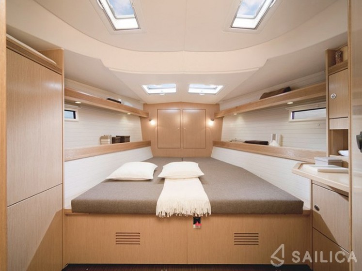 Bavaria 45 Cruiser - Yacht Charter Sailica