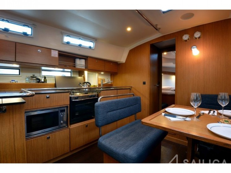 Bavaria 45 Cruiser - Yacht Charter Sailica