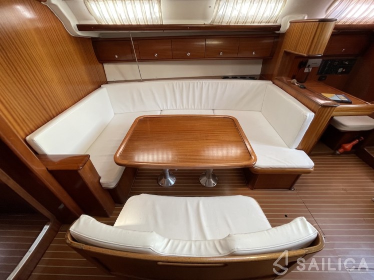 Bavaria 44 - Yacht Charter Sailica