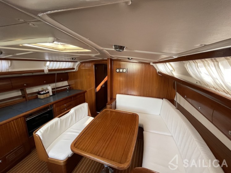 Bavaria 44 - Yacht Charter Sailica