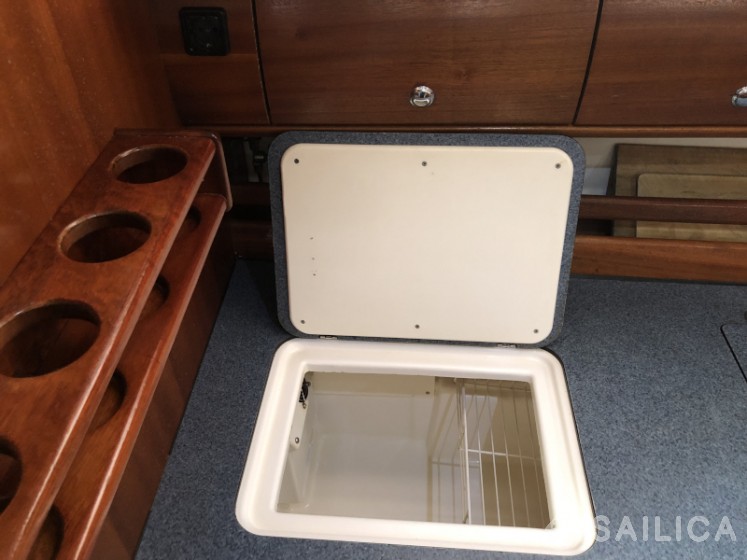 Bavaria 44 - Yacht Charter Sailica