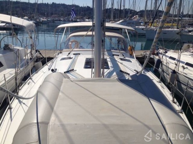 Bavaria Cruiser 36 - Yacht Charter Sailica