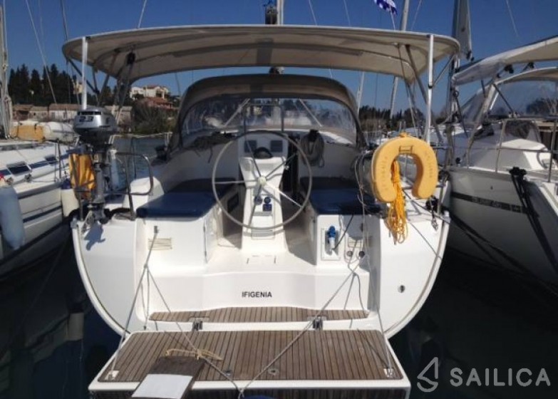 Bavaria Cruiser 36 - Yacht Charter Sailica