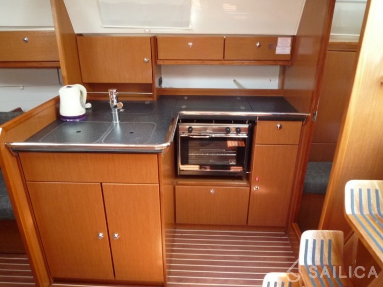 Bavaria Cruiser 36 - Yacht Charter Sailica