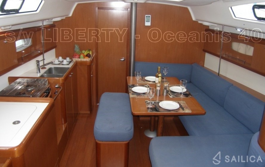 Oceanis 40 - Yacht Charter Sailica