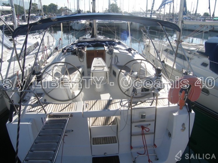 Oceanis 40 - Yacht Charter Sailica