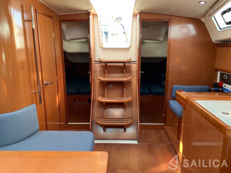 Oceanis 40 - Yacht Charter Sailica