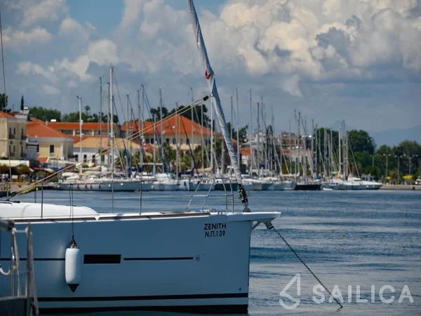 Dufour 460 GL - Yacht Charter Sailica