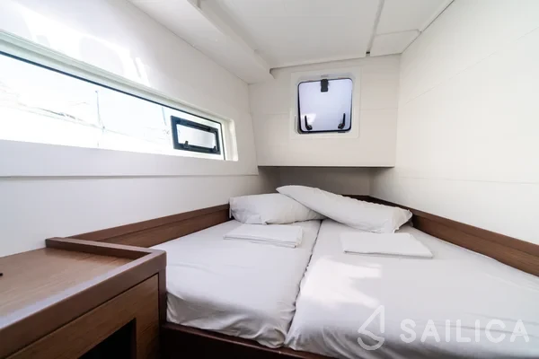 Lagoon 40 - Yacht Charter Sailica