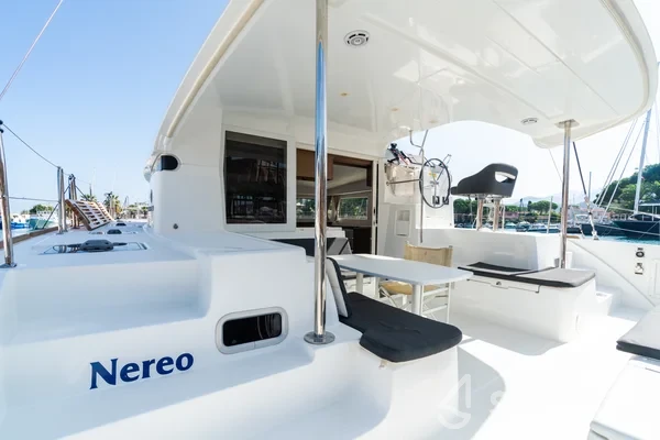 Lagoon 40 - Yacht Charter Sailica