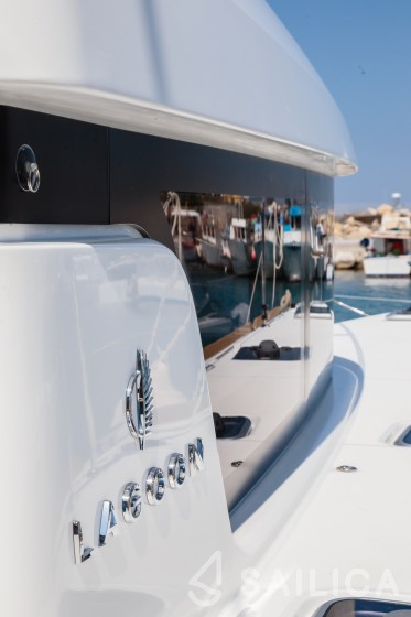 Lagoon 40 - Yacht Charter Sailica