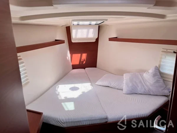 Hanse 418 - Yacht Charter Sailica