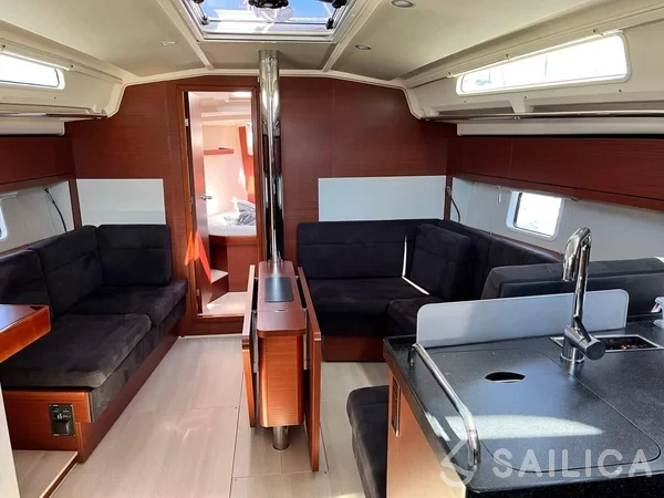 Hanse 418 - Yacht Charter Sailica
