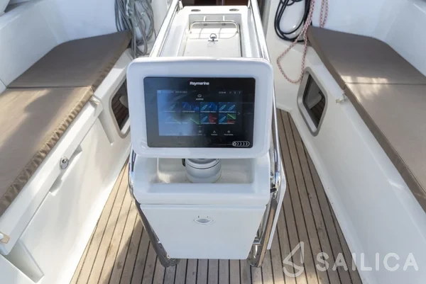 Sun Odyssey 389 - Yacht Charter Sailica