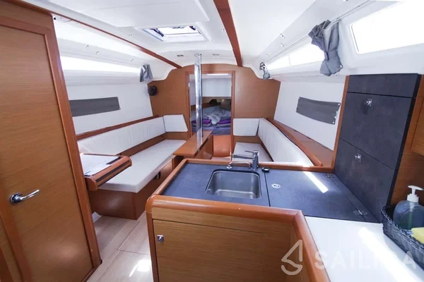 Sun Odyssey 349 - Yacht Charter Sailica