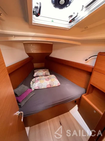 Sun Odyssey 389 - Yacht Charter Sailica