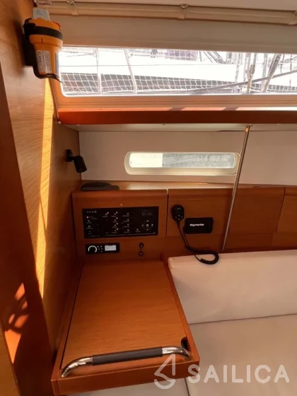 Sun Odyssey 389 - Yacht Charter Sailica