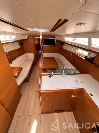 Sun Odyssey 389 - Yacht Charter Sailica