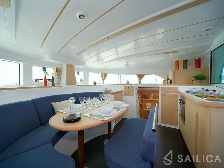 Lagoon 380 S2 - Yacht Charter Sailica
