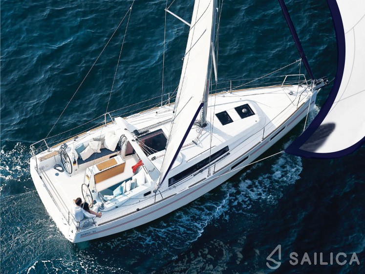 Moorings 352 - Yacht Charter Sailica