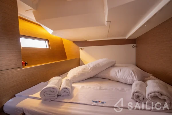 Oceanis 51.1 - Yacht Charter Sailica