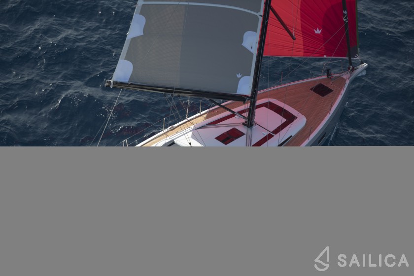 Oceanis 51.1 - Yacht Charter Sailica