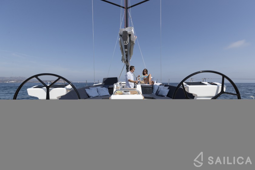 Oceanis 51.1 - Yacht Charter Sailica