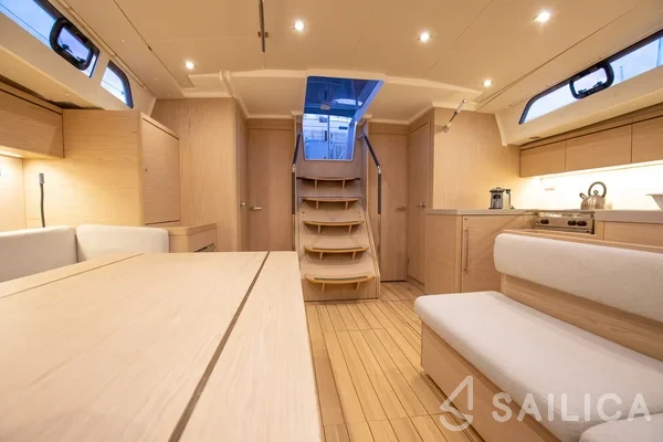 Oceanis 51.1 - Yacht Charter Sailica