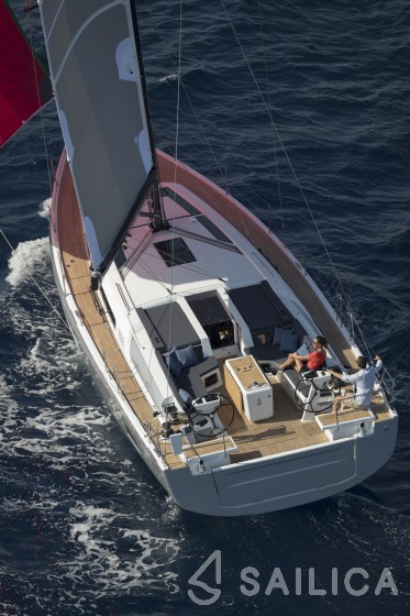Oceanis 51.1 - Yacht Charter Sailica