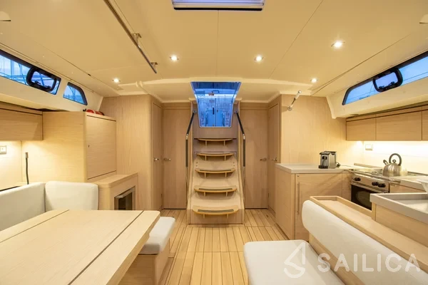 Oceanis 51.1 - Yacht Charter Sailica