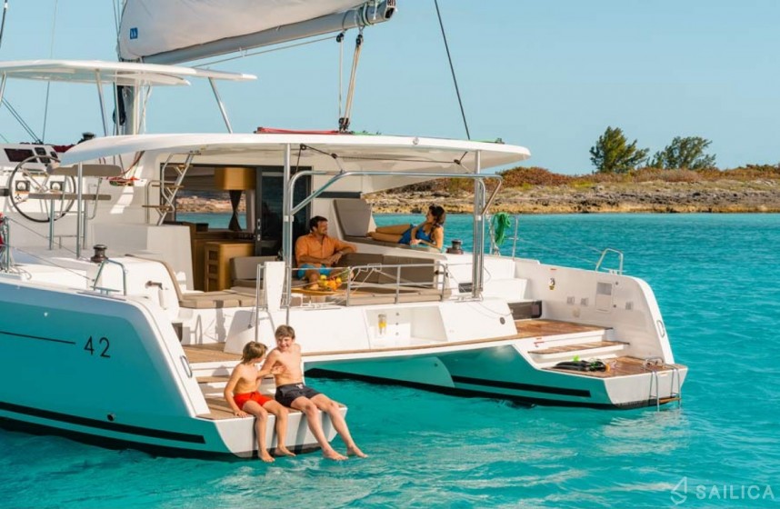 Lagoon 42 - Yacht Charter Sailica