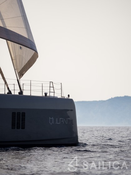 Sunreef 60 - Yacht Charter Sailica