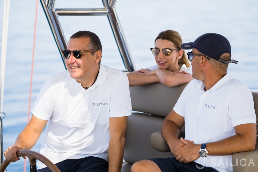 Sunreef 60 - Yacht Charter Sailica