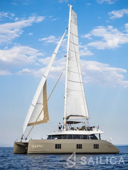 Sunreef 60 - Yacht Charter Sailica