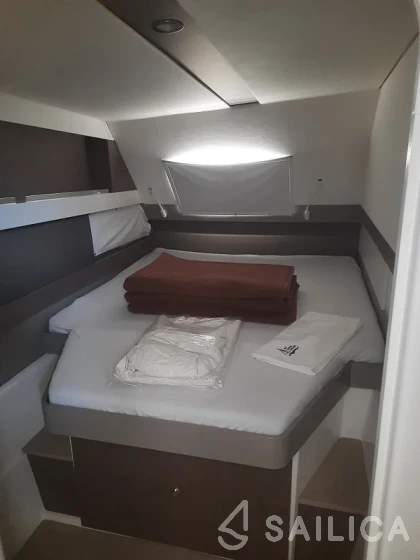 Bali 4.1 - Yacht Charter Sailica