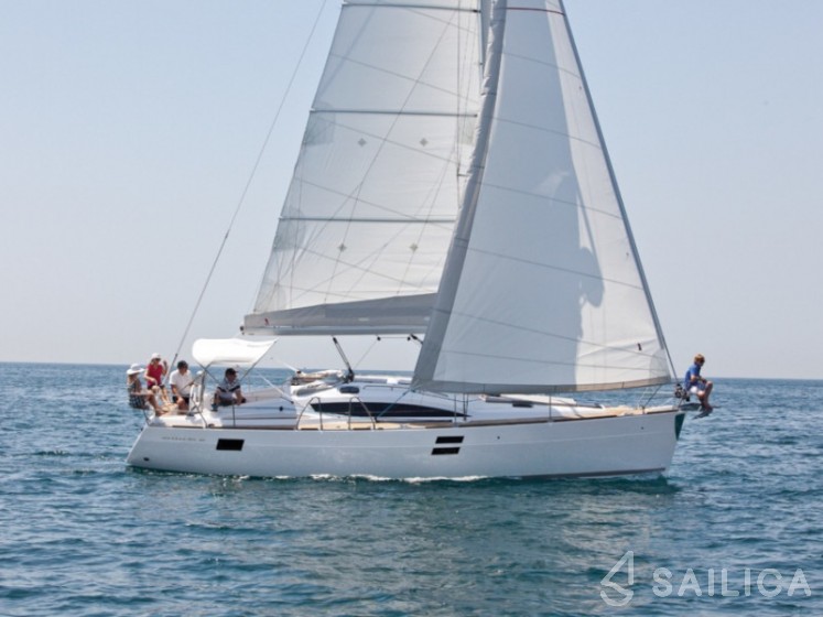 Elan 40 Impression - Yacht Charter Sailica