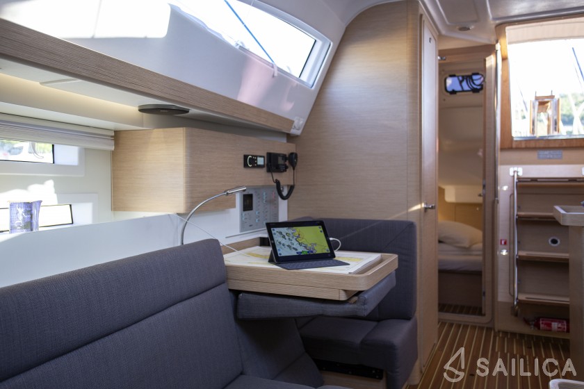 Elan 40 Impression - Yacht Charter Sailica