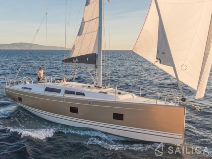 Hanse 418 - Yacht Charter Sailica