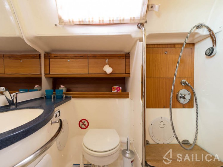 Bavaria 46 Cruiser - Yacht Charter Sailica