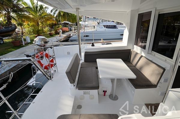 Lagoon 39 - Yacht Charter Sailica
