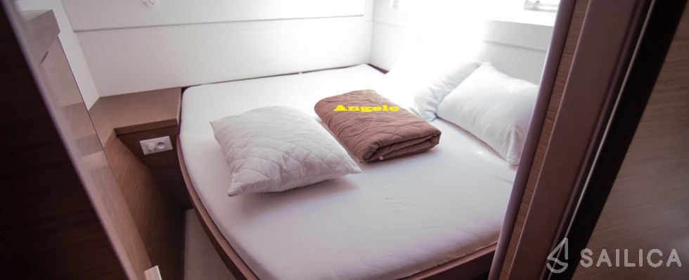 Lagoon 40 - Yacht Charter Sailica