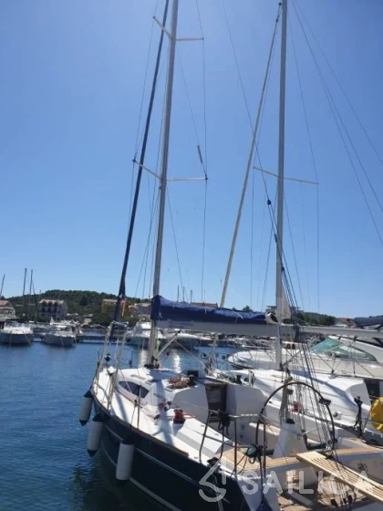 Elan 340 - Yacht Charter Sailica