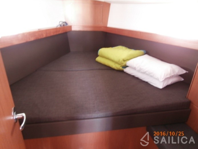Bavaria 37 Cruiser - Yacht Charter Sailica